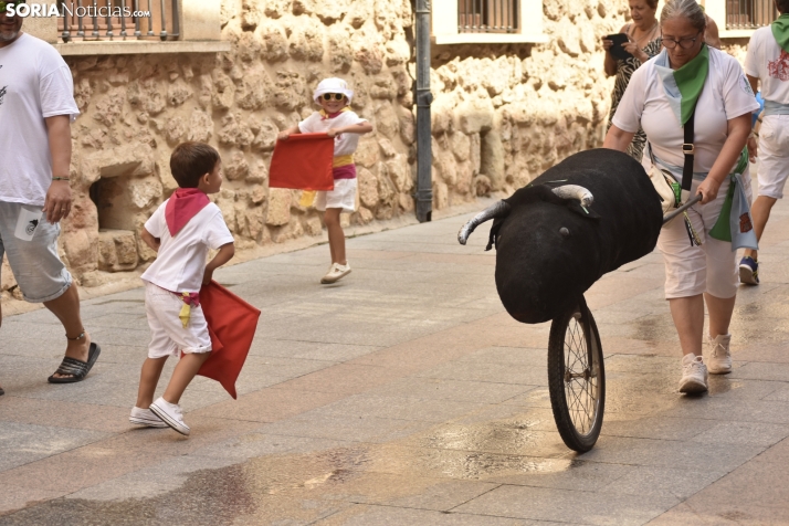 Encierro infantil en El Burgo de Osma.