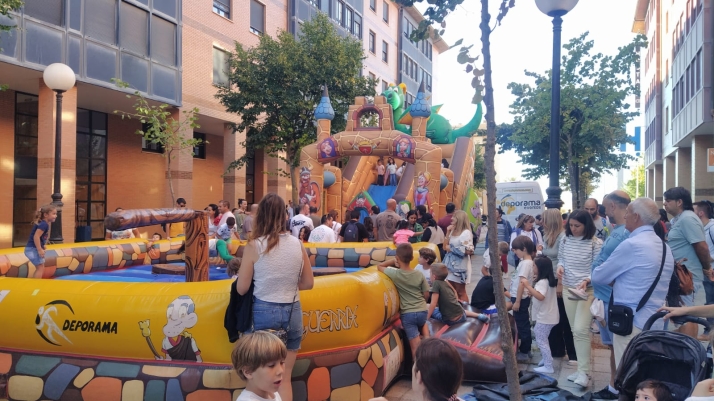 Fiestas de Santa B&aacute;rbara: Soria celebra su uni&oacute;n vecinal