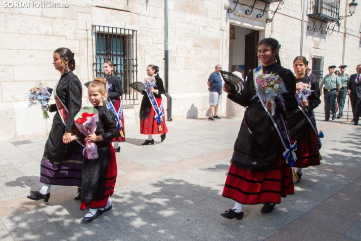 Ofrenda floral a la Virgen del Espino