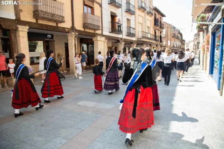 Ofrenda floral a la Virgen del Espino