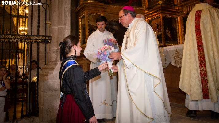 Ofrenda floral a la Virgen del Espino
