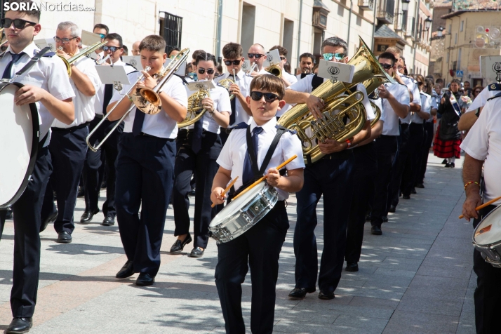 Ofrenda floral a la Virgen del Espino