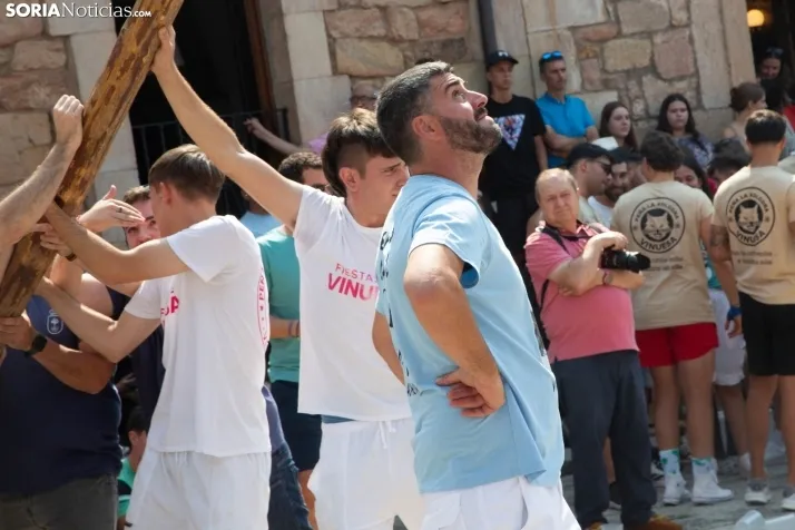 Pingada del mayo en Vinuesa