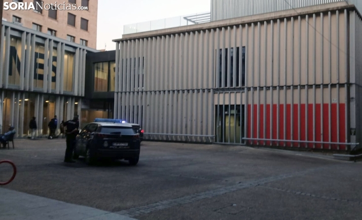 Numerosa y breve presencia de la Policía Nacional en Bernardo Robles