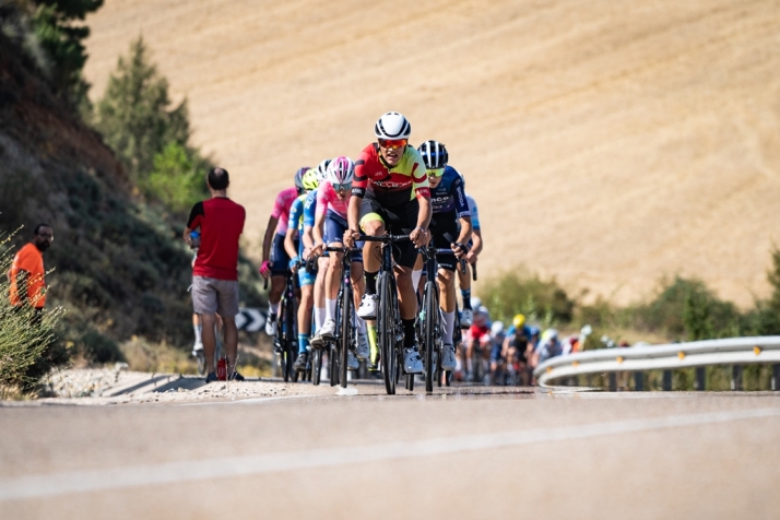 Vuelta Junior Ribera del Duero 2025 bate r&eacute;cord con 174 ciclistas