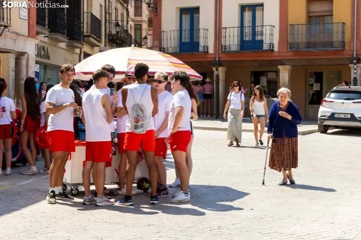 Disfraces en Almazán./ Viksar Fotografía
