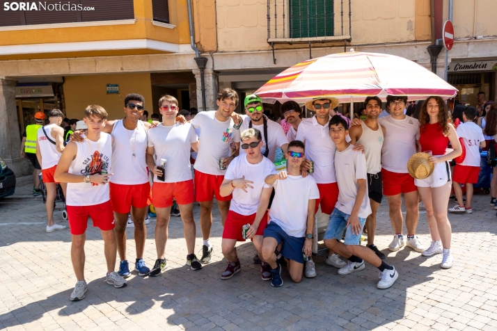 Disfraces en Almazán./ Viksar Fotografía