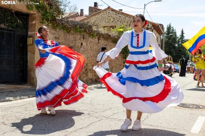 Fotos: El Royo viaja al pasado con sus Jornadas de los Indianos