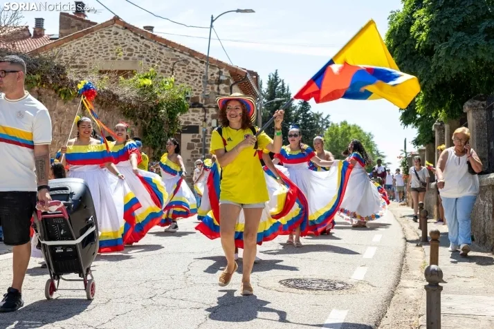 Fotos: El Royo viaja al pasado con sus Jornadas de los Indianos