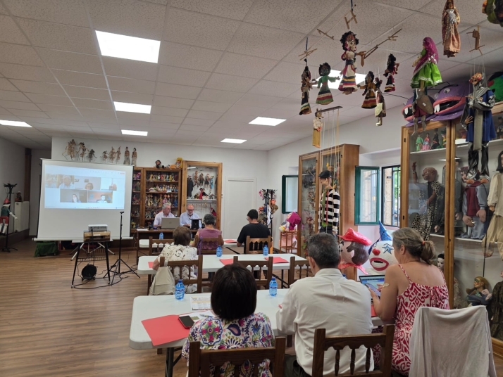 Frutos rojos para fijar poblaci&oacute;n y evitar incendios