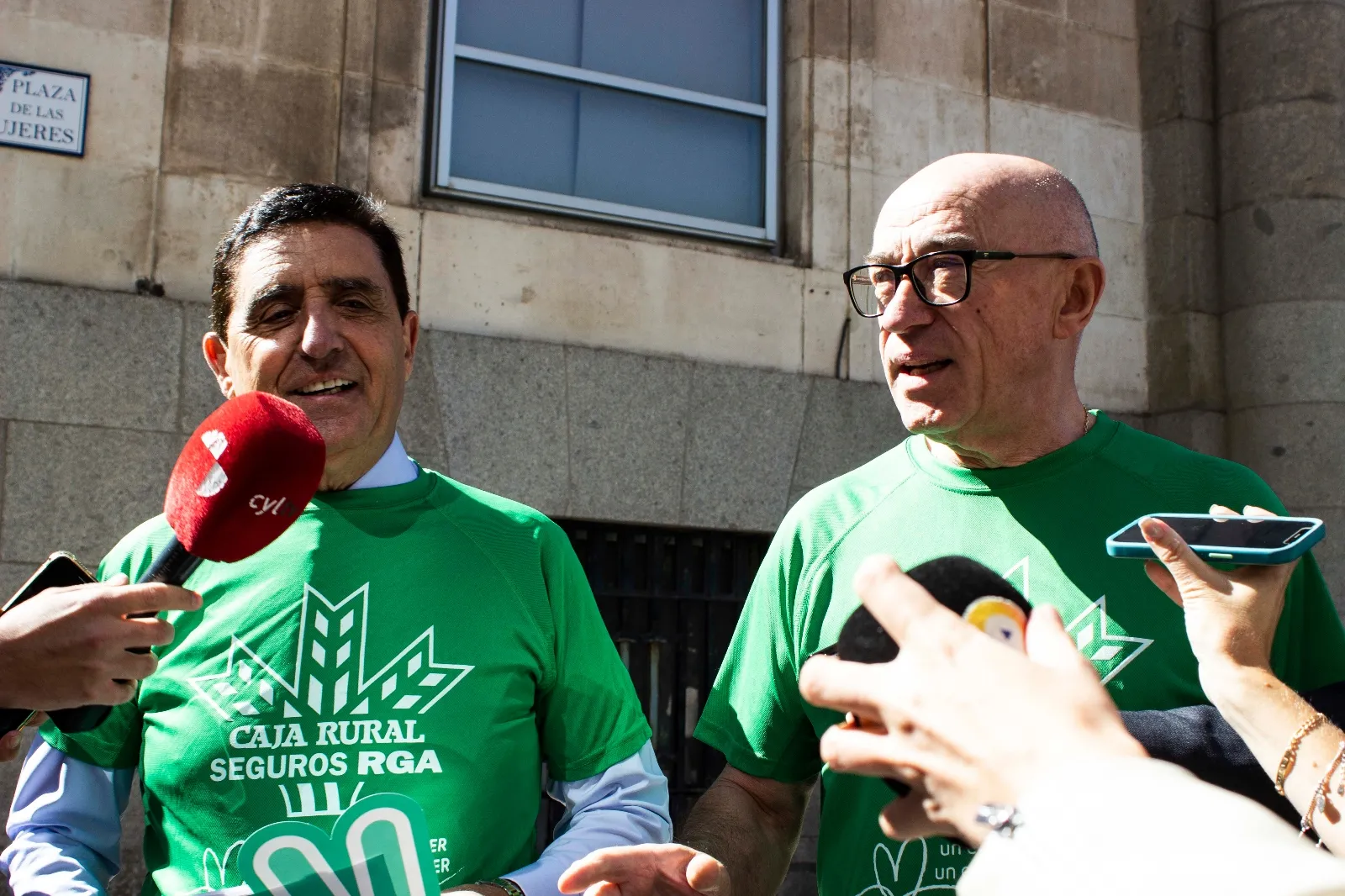 Foto 11 - Caja Rural de Soria celebra su &lsquo;d&iacute;a de la camiseta&rsquo; con su solidaridad volcada en Valencia