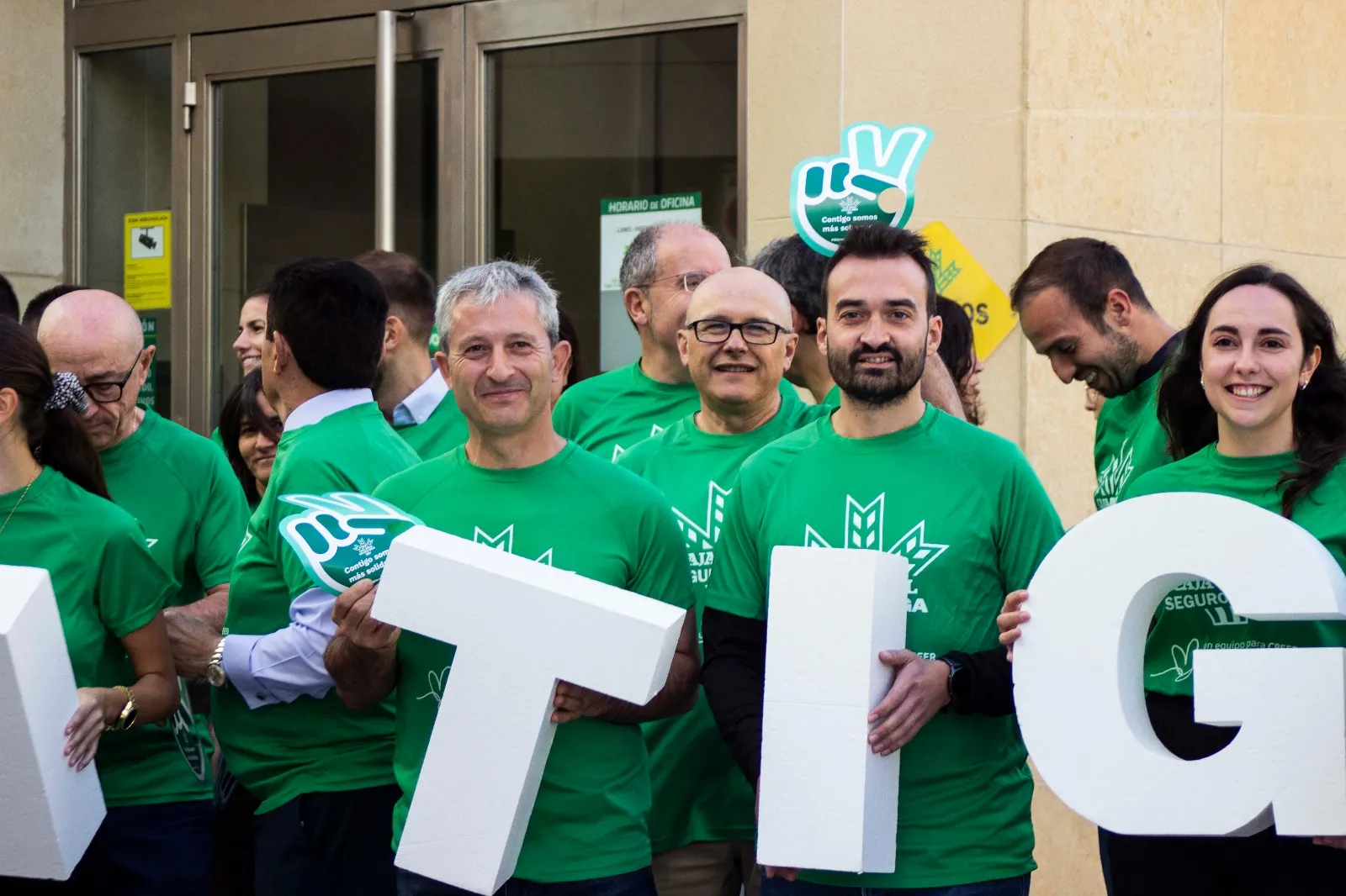 Foto 9 - Caja Rural de Soria celebra su &lsquo;d&iacute;a de la camiseta&rsquo; con su solidaridad volcada en Valencia