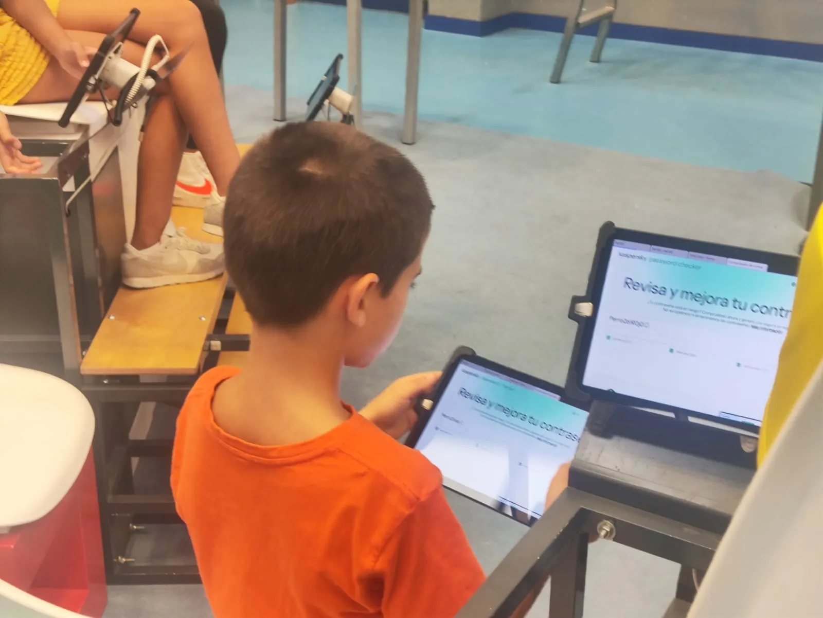 Foto 11 - Juegos, talleres y un tel&eacute;fono de ayuda: as&iacute; es el evento gratuito de ciberseguridad que acoge La Juventud