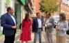 Pedro Antonio Heras (izda.), Belén Izquierdo, Francisco Vázquez, Benito Serrano y Laura Prieto, hoy, a la puerta de la sede del partido.  