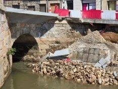 Cae el muro de contención del puente de San Esteban. /Ayuntamiento de San Esteban de Gormaz. 
