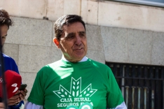 Foto 5 - Caja Rural de Soria celebra su ‘día de la camiseta’ con su solidaridad volcada en Valencia