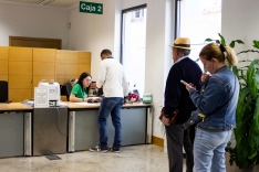 Foto 4 - Caja Rural de Soria celebra su ‘día de la camiseta’ con su solidaridad volcada en Valencia