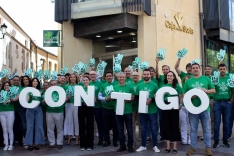 Foto 3 - Caja Rural de Soria celebra su ‘día de la camiseta’ con su solidaridad volcada en Valencia