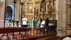 Una imagen de la eucaristía que servía de despedida del obispo en la capital soriana este sábado en la concatedral. /SN