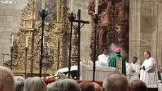 Una imagen de la eucaristía que servía de despedida del obispo en la capital soriana este sábado en la concatedral. /SN