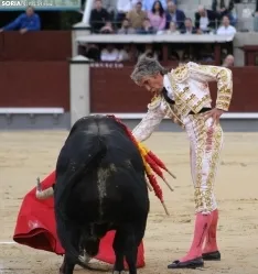 Rubén Sanz en su confirmación de alternativa en Las Ventas. Santos Gómez. 