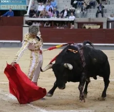 Rubén Sanz en su confirmación de alternativa en Las Ventas. Santos Gómez. 