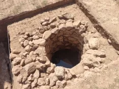 Foto 13 - Las excavaciones en los Arcos de San Juan de Duero dejan al descubierto varios enterramientos y un sorprendente pozo