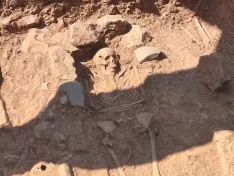 Foto 11 - Las excavaciones en los Arcos de San Juan de Duero dejan al descubierto varios enterramientos y un sorprendente pozo