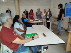 Rocío Lucas visita la ampliación del CIFP Pico Frentes. 