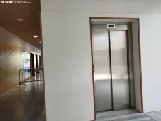 Rocío Lucas visita la ampliación del CIFP Pico Frentes. 