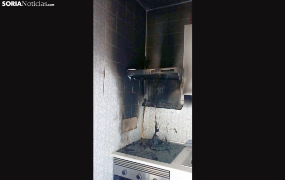 Trasladada por inhalación de humos tras el fuego de una cocina en Almazán