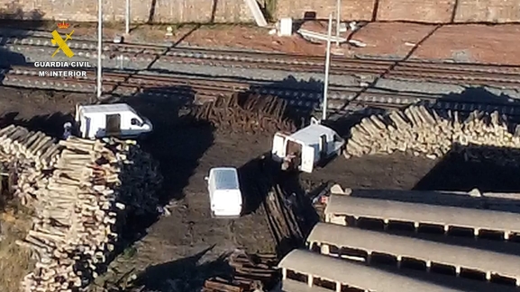 Vídeo: La Guardia Civil de Soria detiene 8 personas de Madrid en la estación de Torralba cuando intentaban robar material ferroviario 