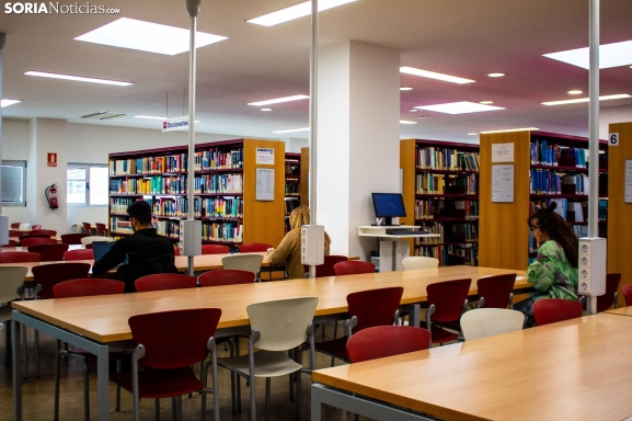 Mañueco destaca el liderazgo educativo de Castilla y León