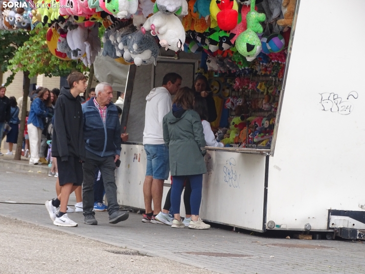 Una imagen del tiempo de vermú en Los Royales este domingo. /PC