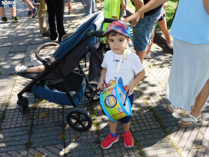 Fotos: Los Pajaritos contin&uacute;an con sus fiestas con los gigantes y los cabezudos