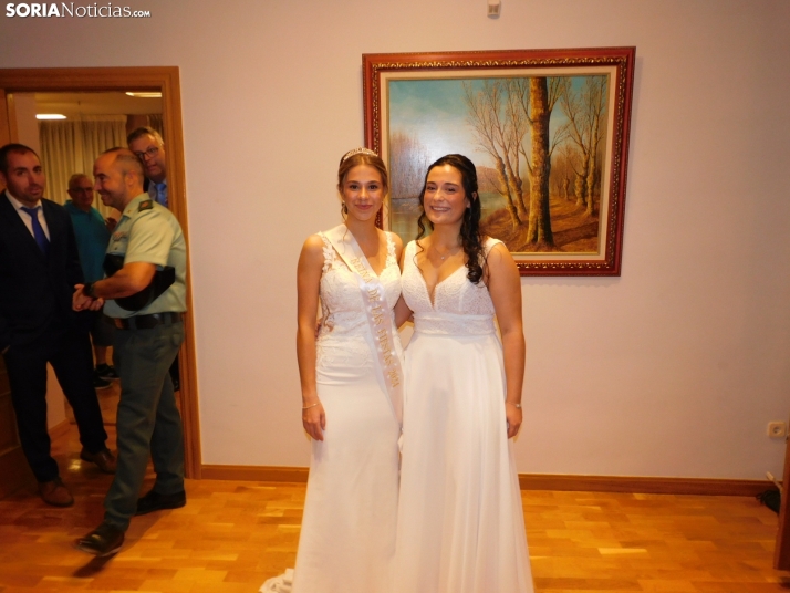 Fotos: Pistoletazo de salida a las fiestas de San Esteban con una plaza hasta la bandera