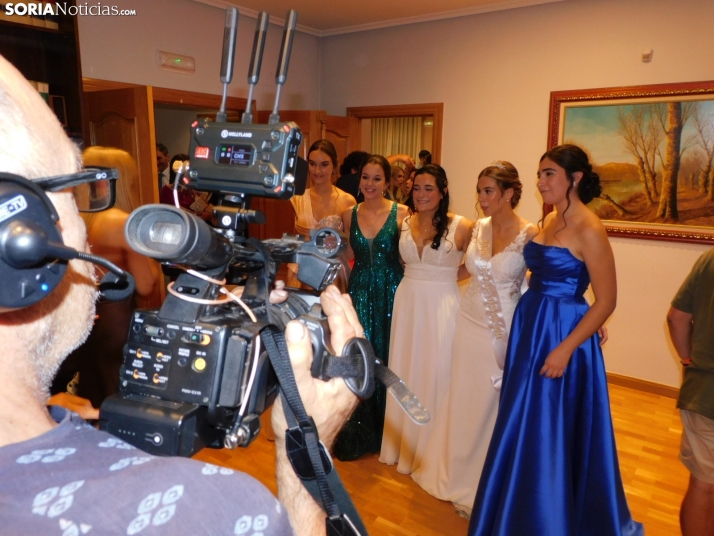 Fotos: Pistoletazo de salida a las fiestas de San Esteban con una plaza hasta la bandera