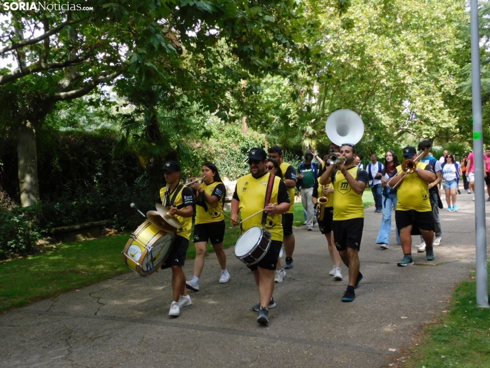 GALER&Iacute;A | Almaz&aacute;n vive su &uacute;ltima ma&ntilde;ana de fiestas al ritmo de las charangas