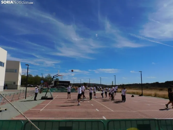 GALER&Iacute;A | El deporte universitario vibra en el Campus de Soria con la Olimpiada de Caja Rural