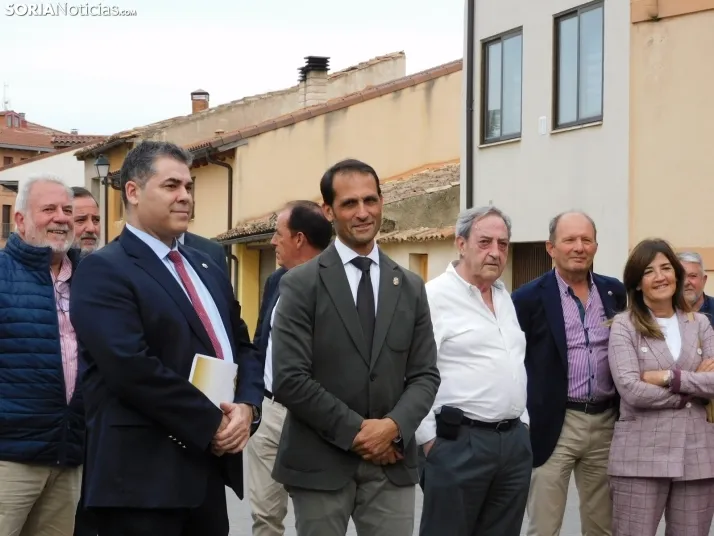 EN FOTOS | Con mucha ilusi&oacute;n, los vecinos de Berlanga ven como su pueblo ya es uno de Los pueblos m&aac