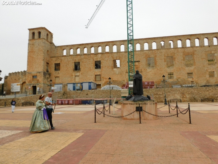 EN FOTOS | Con mucha ilusi&oacute;n, los vecinos de Berlanga ven como su pueblo ya es uno de Los pueblos m&aac