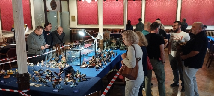 De naves espaciales a tanques históricos: el arte en miniatura toma Soria con talleres y demostraciones