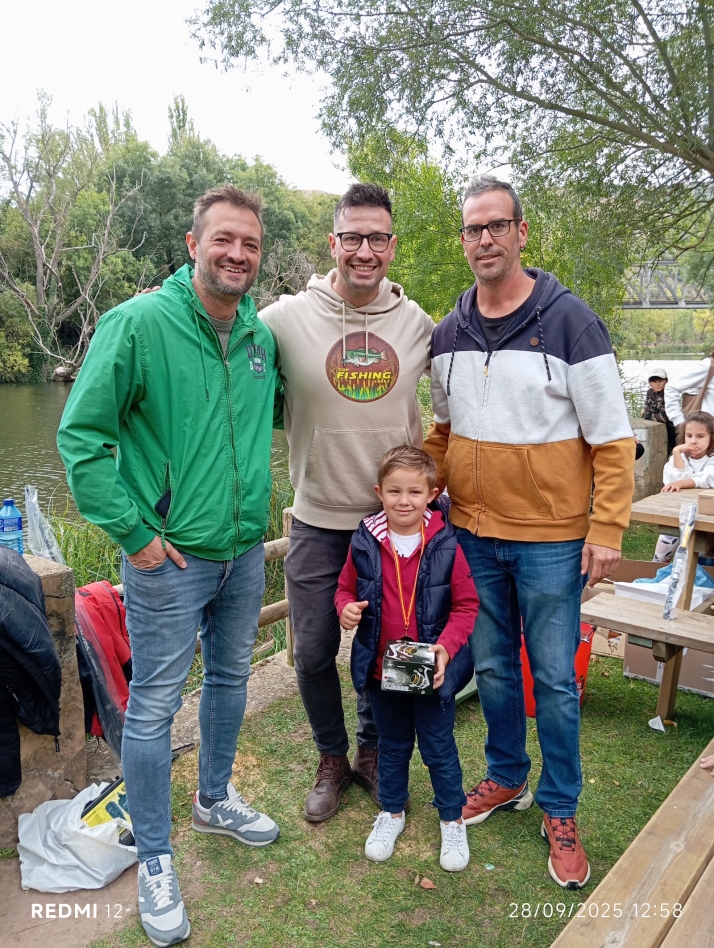 Fotos: Las j&oacute;venes promesas del mundo de la pesca se dan cita en el r&iacute;o Duero