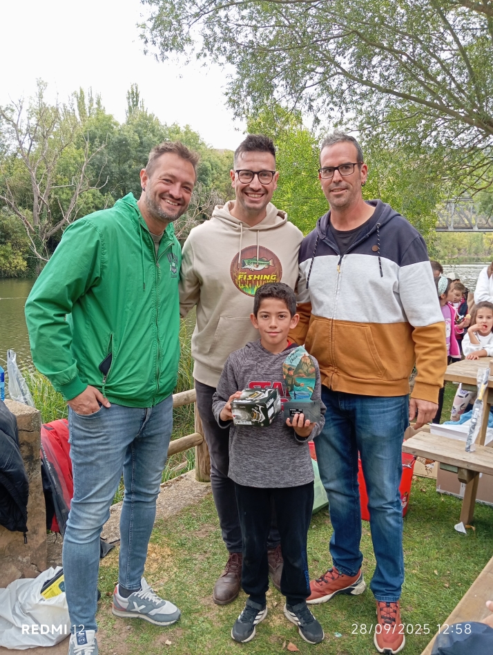 Fotos: Las j&oacute;venes promesas del mundo de la pesca se dan cita en el r&iacute;o Duero