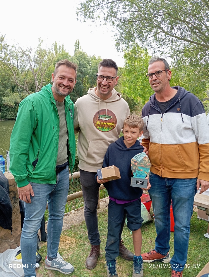 Fotos: Las j&oacute;venes promesas del mundo de la pesca se dan cita en el r&iacute;o Duero