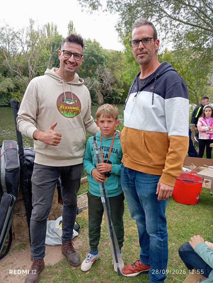 Fotos: Las j&oacute;venes promesas del mundo de la pesca se dan cita en el r&iacute;o Duero