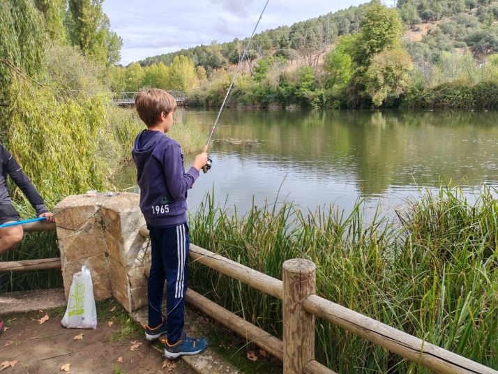 Fotos: Las j&oacute;venes promesas del mundo de la pesca se dan cita en el r&iacute;o Duero