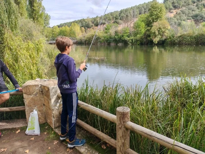Fotos: Las j&oacute;venes promesas del mundo de la pesca se dan cita en el r&iacute;o Duero