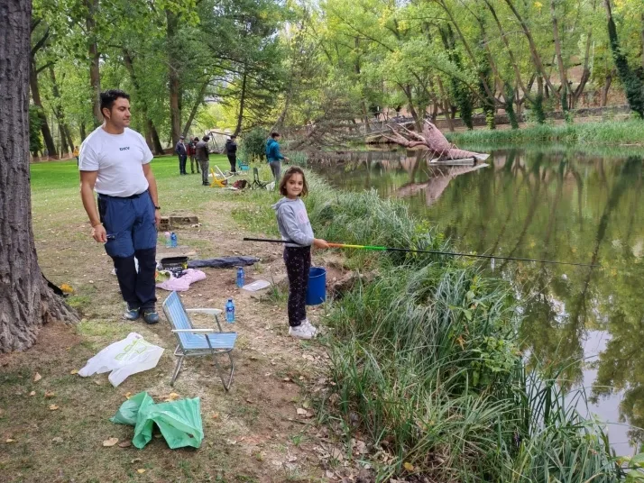 Fotos: Las j&oacute;venes promesas del mundo de la pesca se dan cita en el r&iacute;o Duero