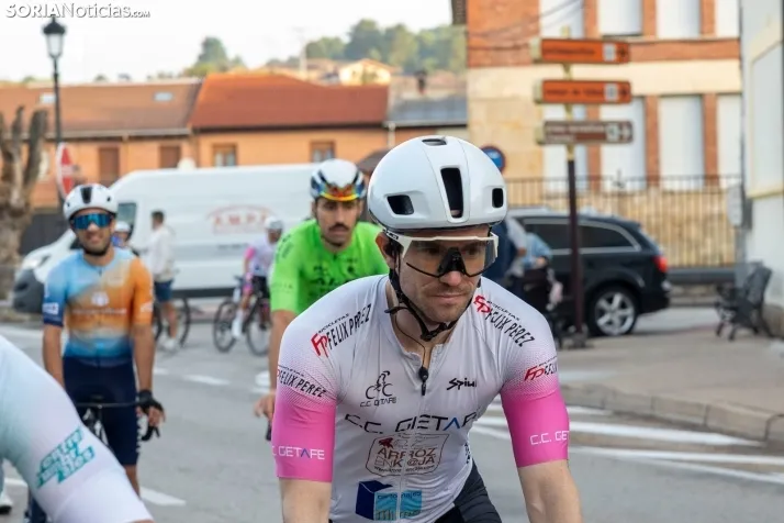 Ciclismo senior San Leonardo 2025./ Viksar Fotografía